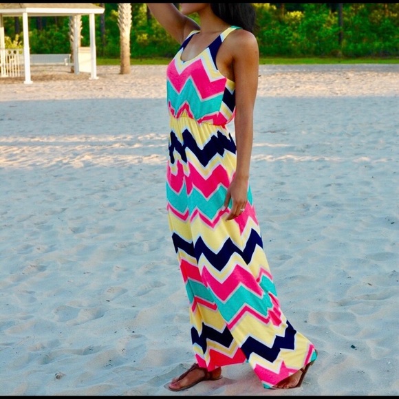 Chevron Razorback Maxi Dress - Picture 2 of 2